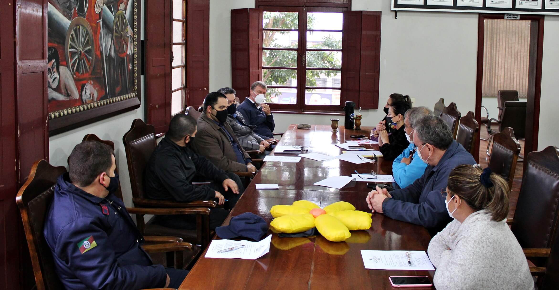 Estacionamento do entorno da URI São Luiz Gonzaga pautou reunião do COMUTRAN